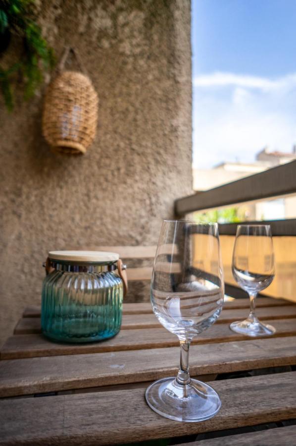 Terrasse Vieux Port Cour Julien Apartment *